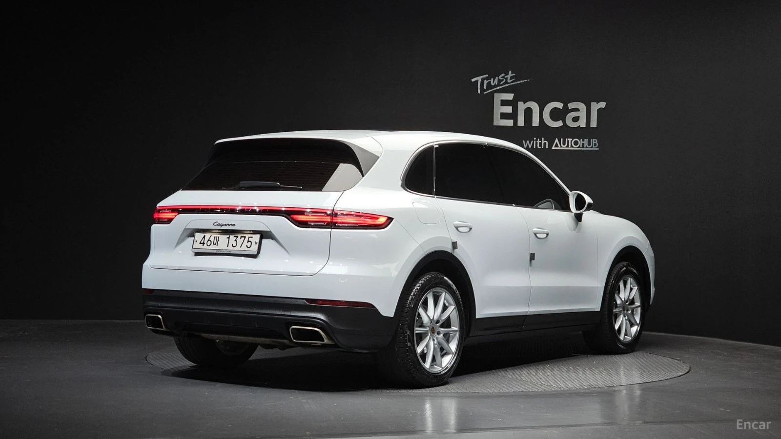 Porsche Cayenne 3.0* 360* КОЖА* ОБДУХВ* НАВИ* ПАНО, снимка 2 - Автомобили и джипове - 55528419