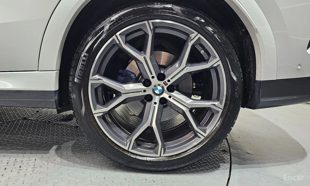 BMW X6 30d* M SPORT* SHADOWLINE* HARMAN* ХЕДЪП* КРАЙНА ЦЕ, снимка 5 - Автомобили и джипове - 56295052
