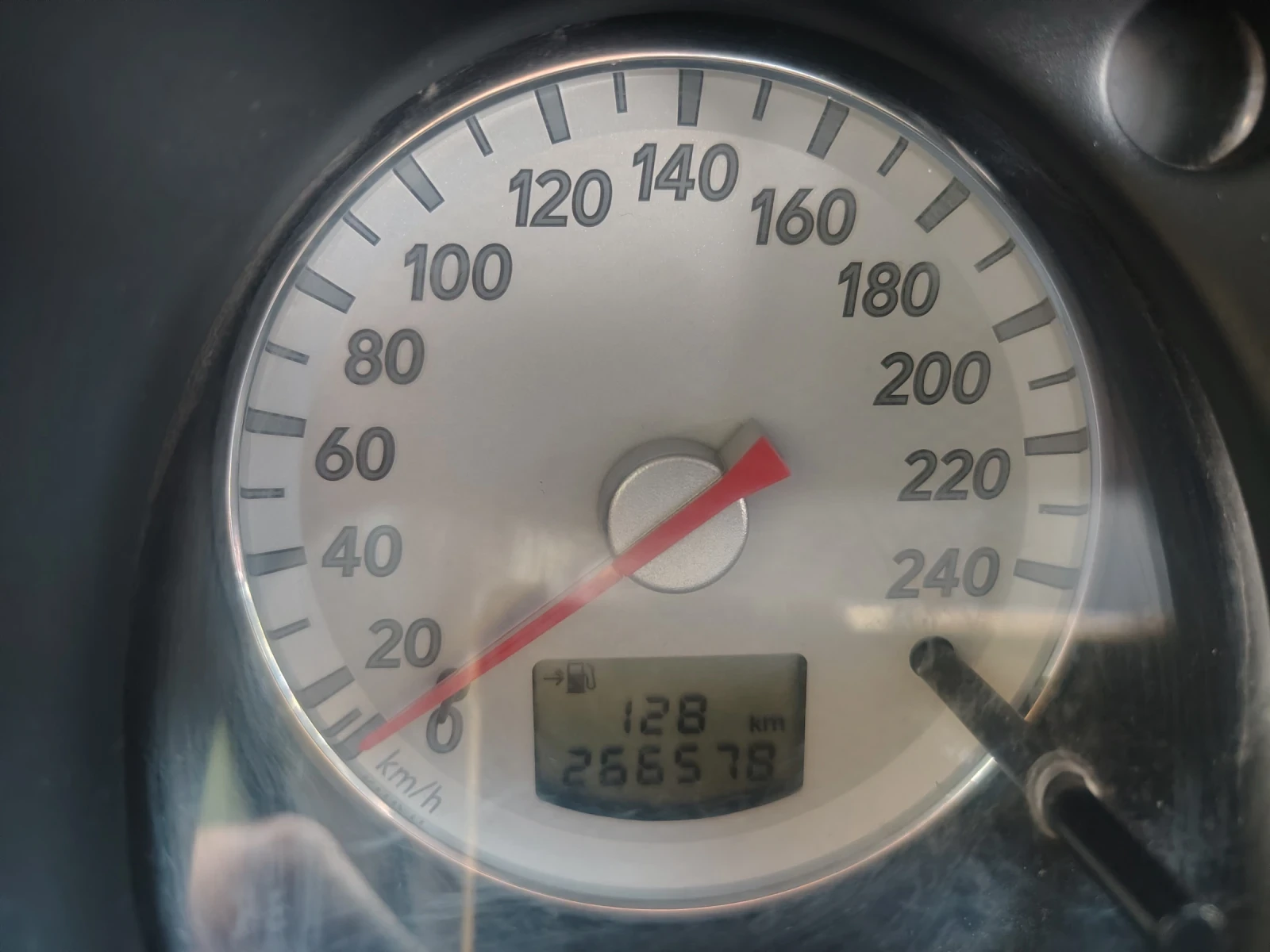 Mitsubishi Outlander 2.4 бензин, снимка 9 - Автомобили и джипове - 56526865