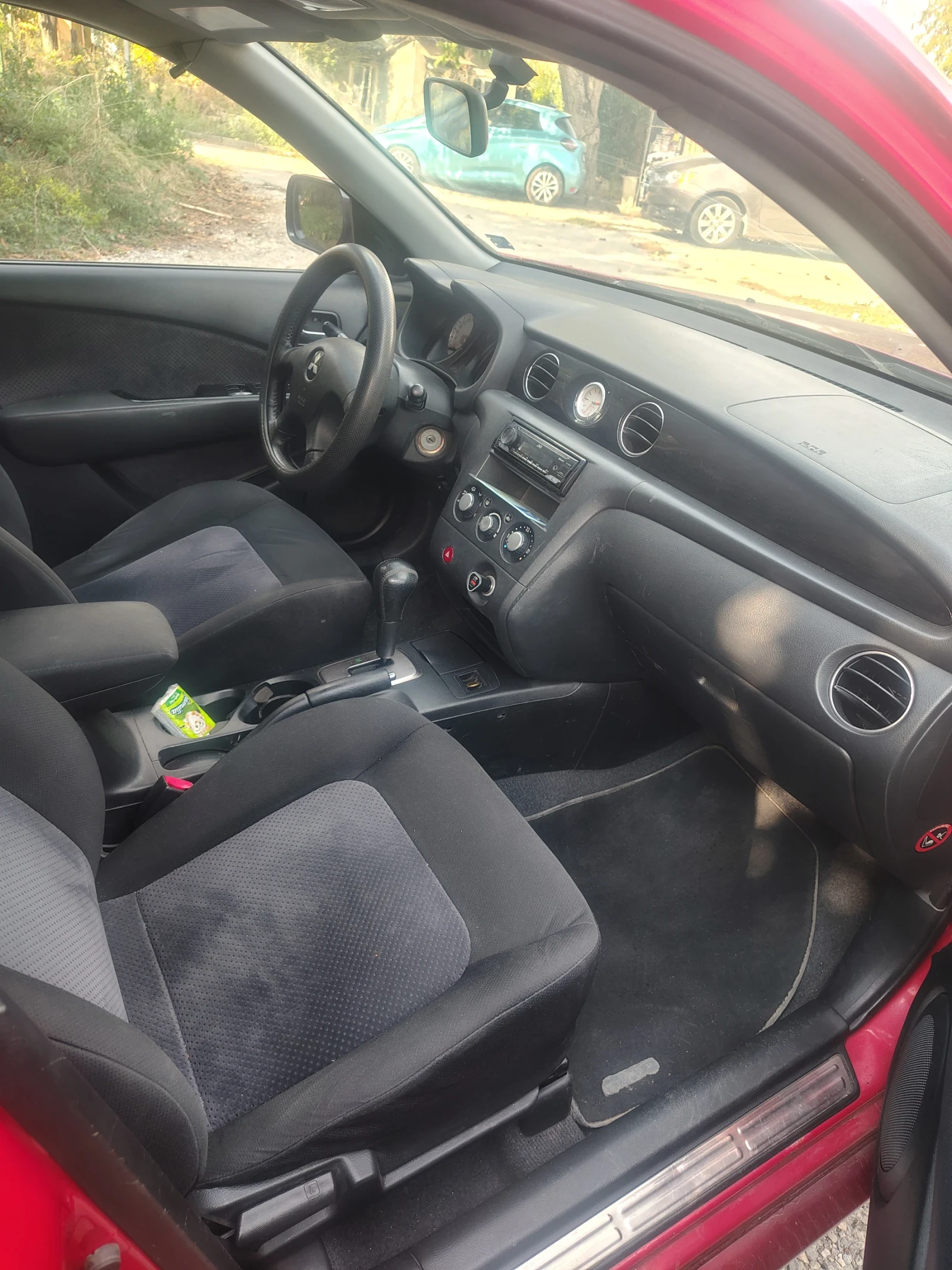 Mitsubishi Outlander 2.4 бензин, снимка 5 - Автомобили и джипове - 56526865