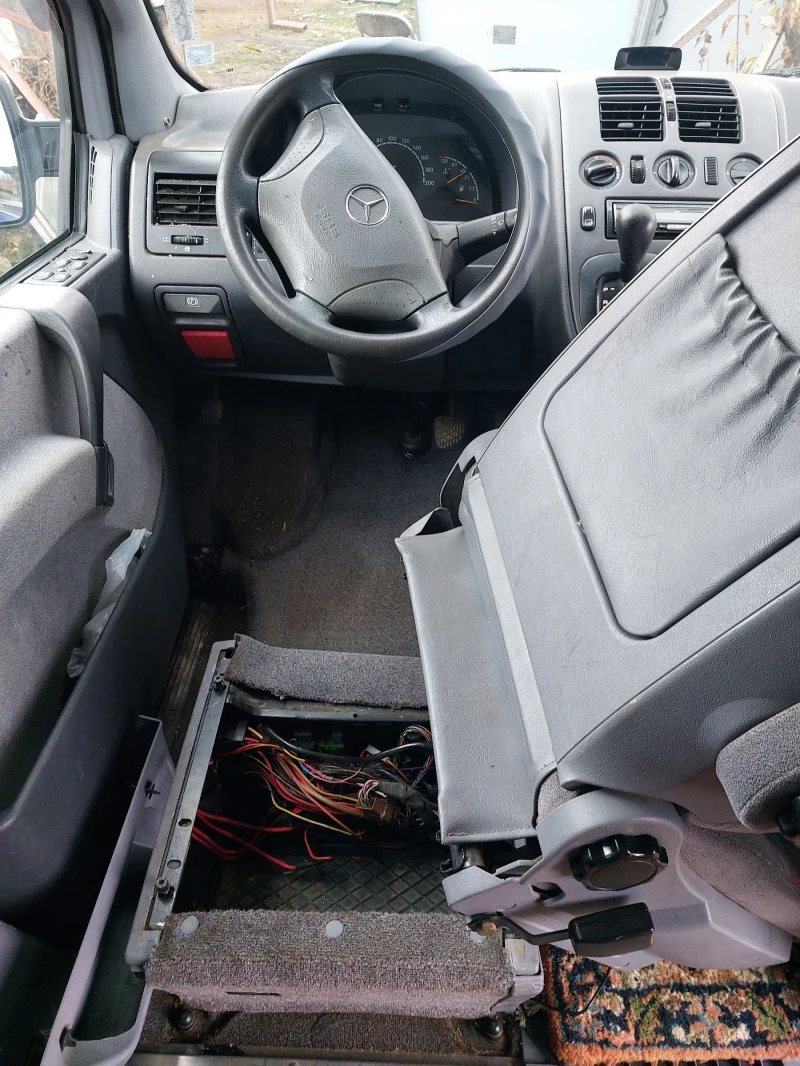 Mercedes-Benz Vito 112 CDI, снимка 9 - Бусове и автобуси - 48322285