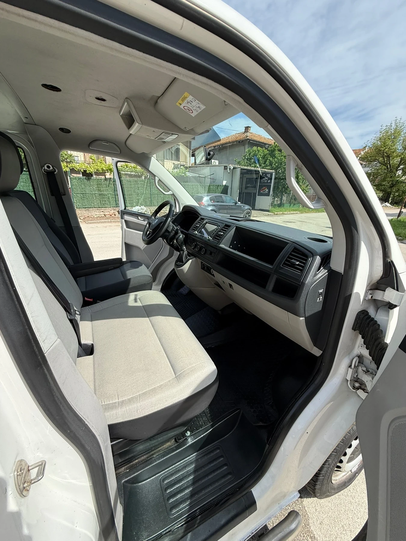 VW Transporter 2.0 TDI, снимка 13 - Бусове и автобуси - 55059400