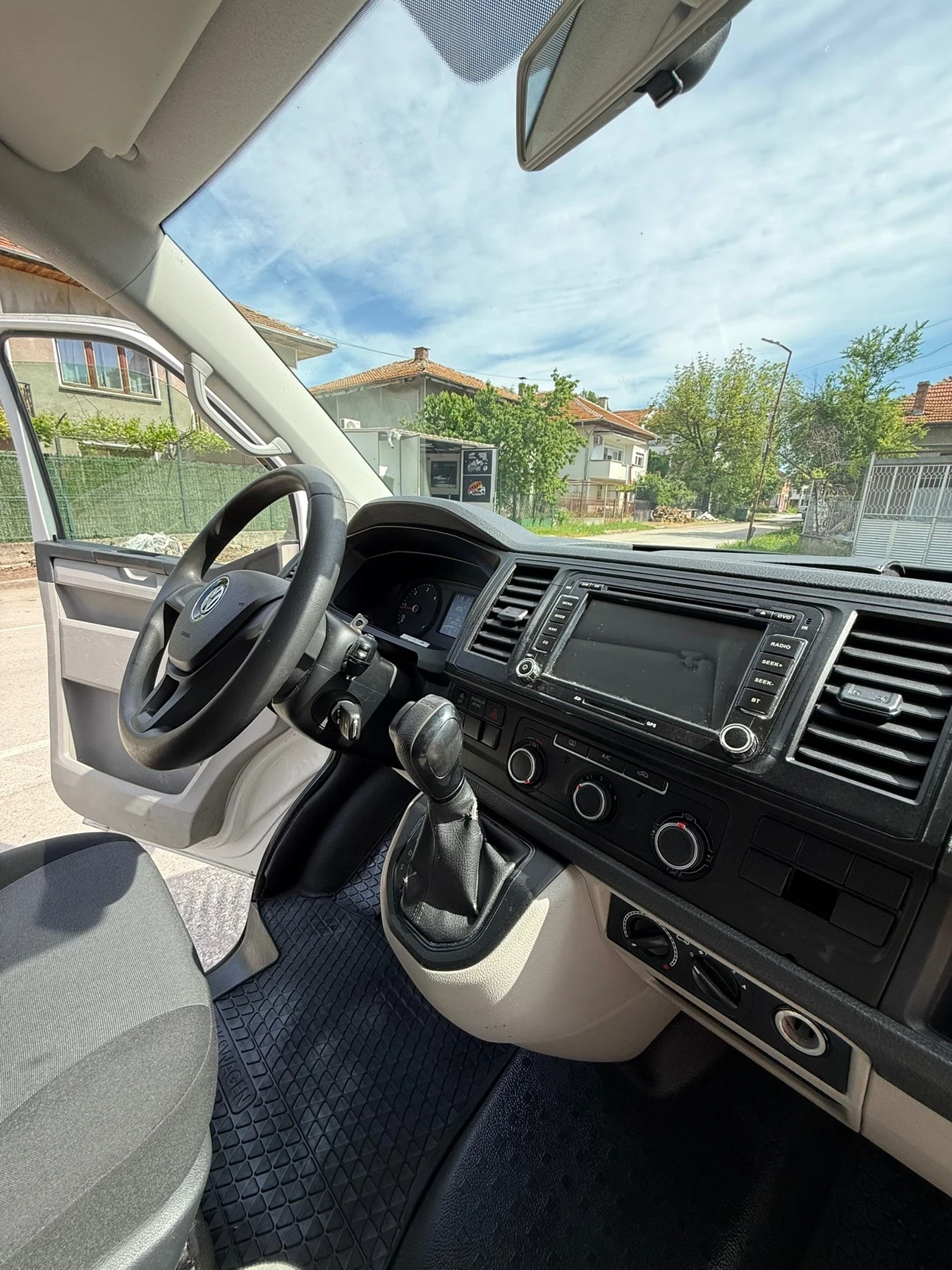 VW Transporter 2.0 TDI, снимка 12 - Бусове и автобуси - 55059400