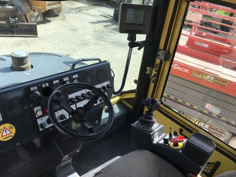 Валяк BOMAG BW174 ASPHALT MANAGER, снимка 13 - Индустриална техника - 45957595