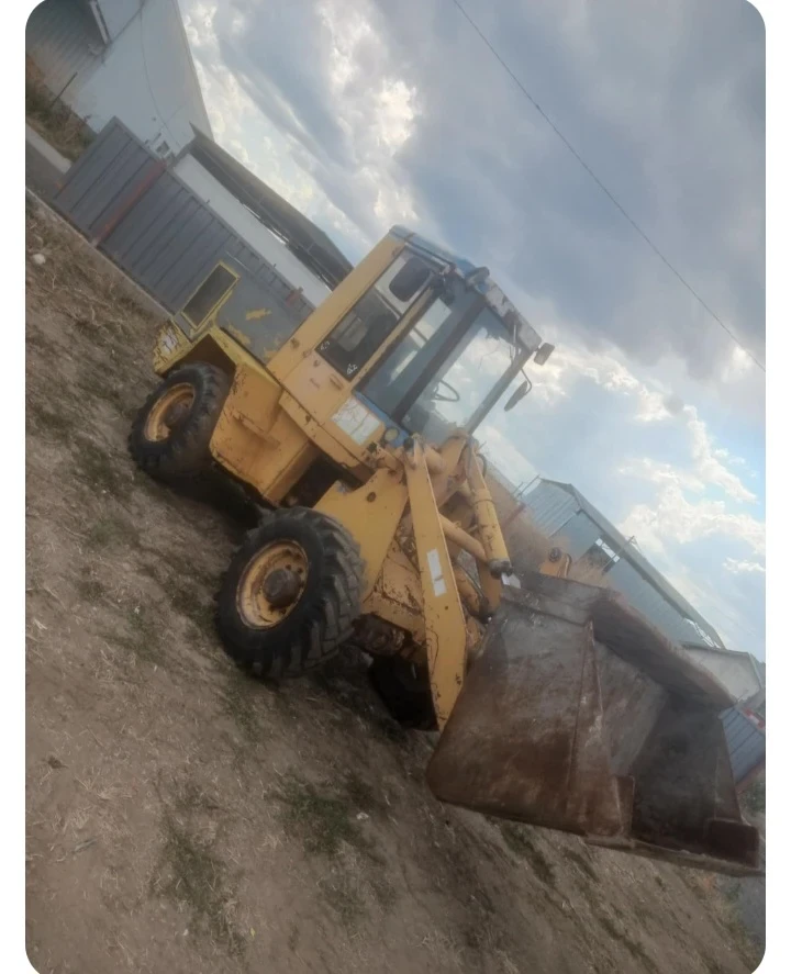 Мини челни товарачи JCB 2CX, снимка 4 - Индустриална техника - 53396573