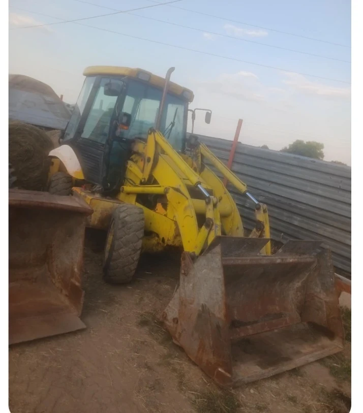 Мини челни товарачи JCB 2CX, снимка 5 - Индустриална техника - 53396573