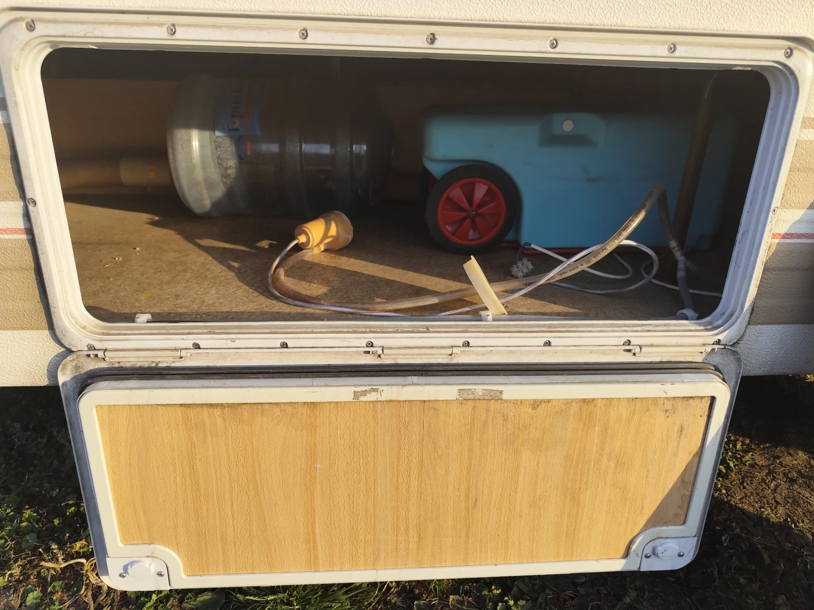 Каравана Dethleffs, снимка 17 - Каравани и кемпери - 53850168