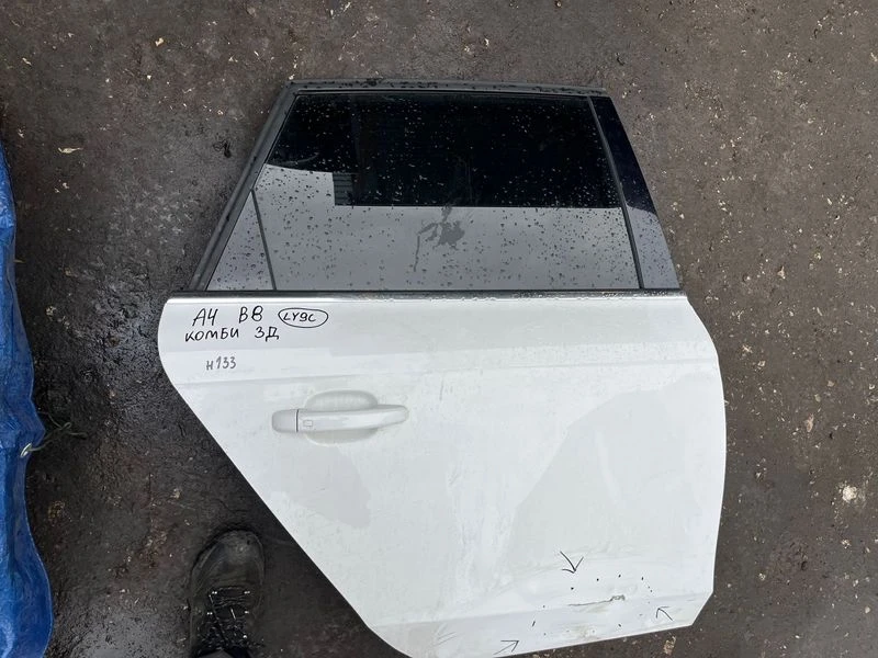 Задна лява врата за Ауди Audi A4B8 комби със забележка