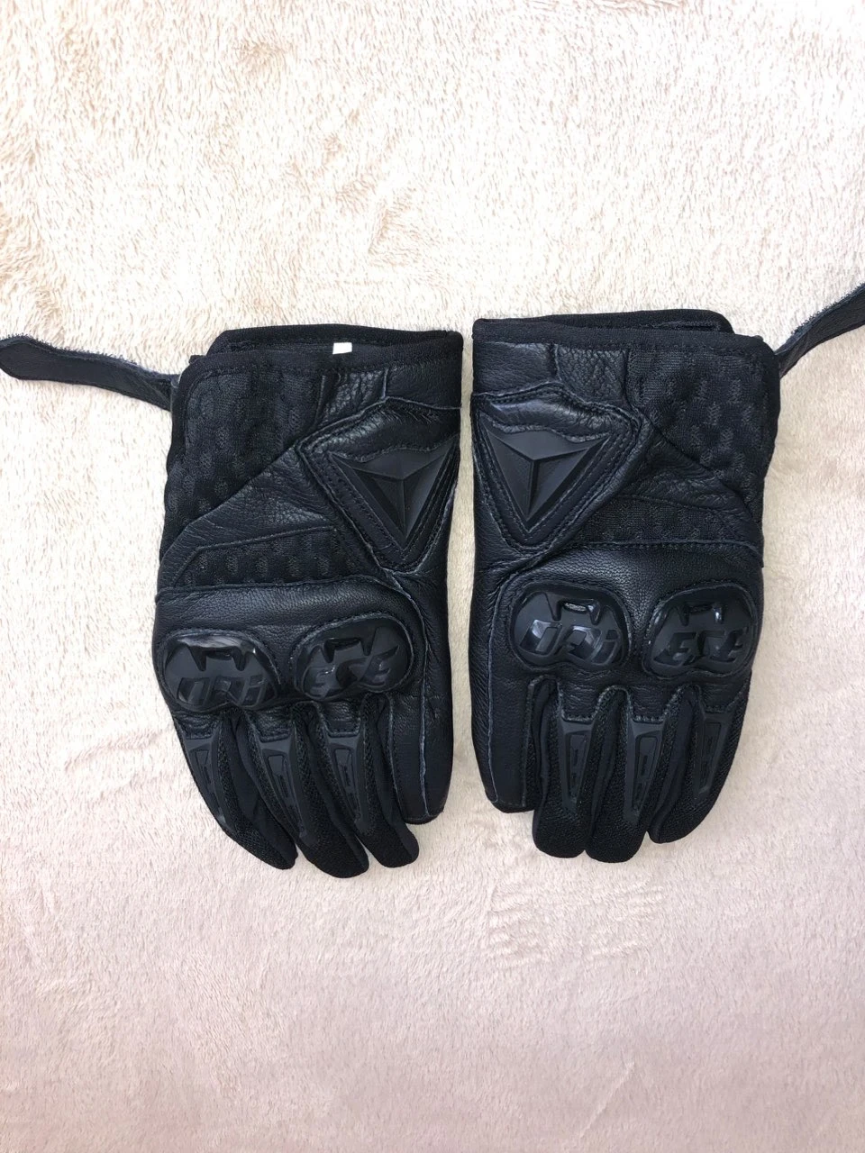 Dainese ������ ���� �������� ����� ���� | Mobile.bg � ����������� 1