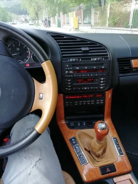 BMW 320 Индивидуал, снимка 2