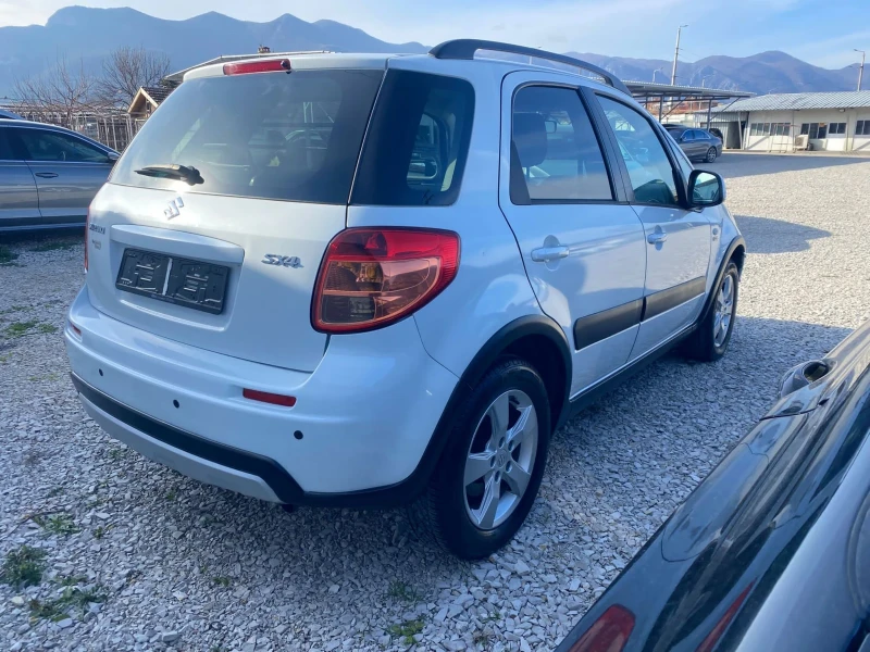 Suzuki SX4, снимка 1 - Автомобили и джипове - 48856291