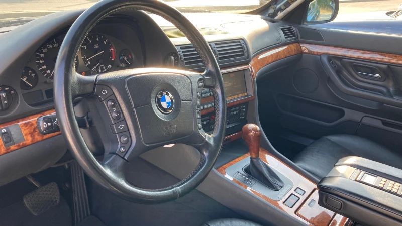 BMW 740, снимка 15 - Автомобили и джипове - 52751920