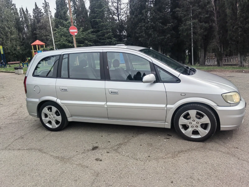 Opel Zafira ОПЦ, снимка 2 - Автомобили и джипове - 49507348