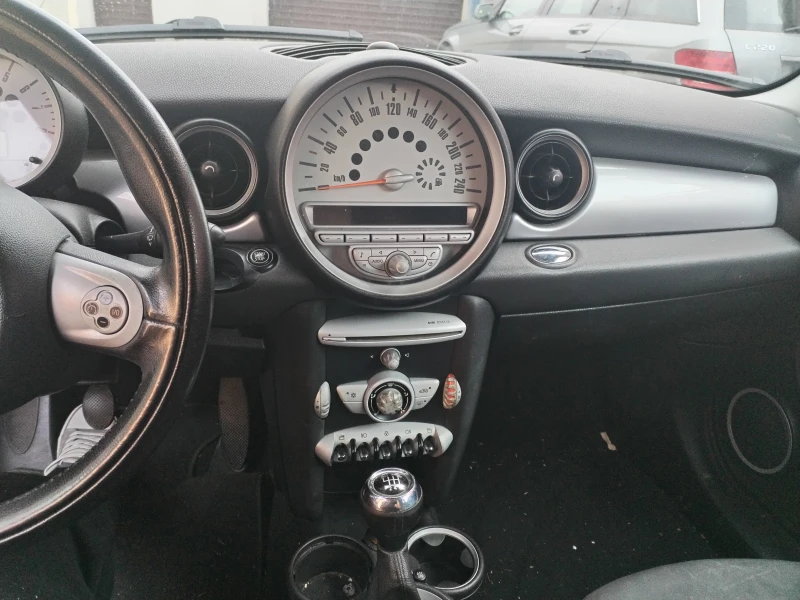 Mini Cooper 1.6 i, снимка 8 - Автомобили и джипове - 49592357