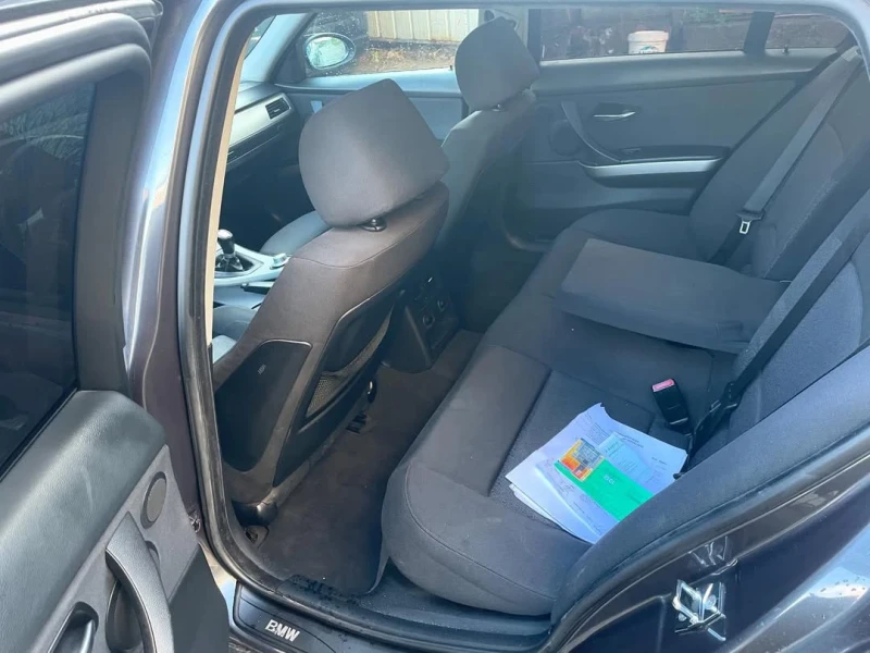 BMW 320, снимка 7 - Автомобили и джипове - 52179765