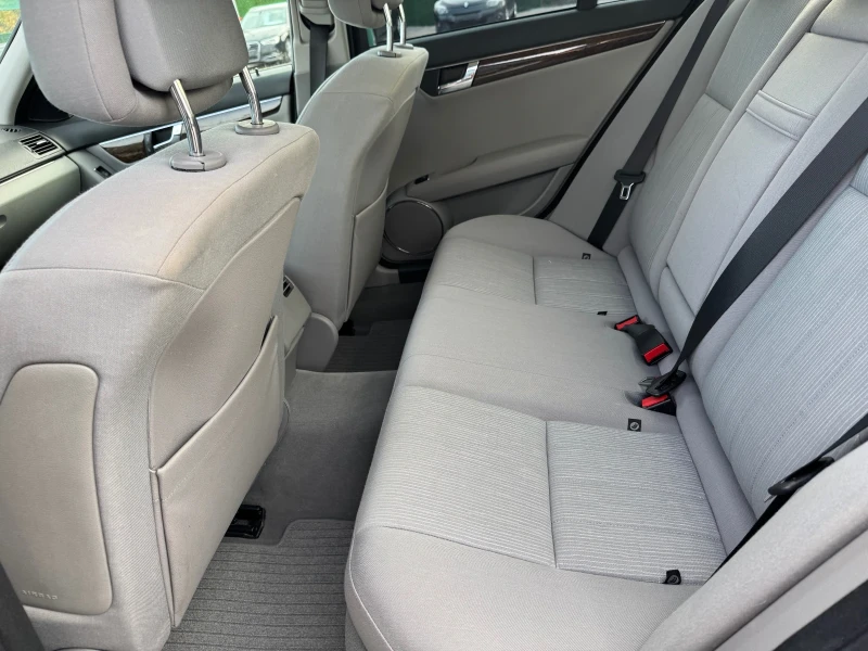 Mercedes-Benz C 200 Komresor -Седан -Елеганс 184 кс + Газ -Автоматик, снимка 14 - Автомобили и джипове - 52180191
