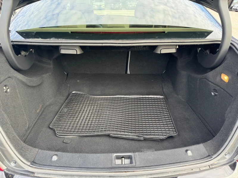 Mercedes-Benz C 200 Komresor -Седан -Елеганс 184 кс + Газ -Автоматик, снимка 12 - Автомобили и джипове - 52180191