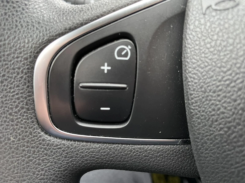 Renault Clio Grandtour 1.5 dCi 75hp, снимка 9 - Автомобили и джипове - 52292128