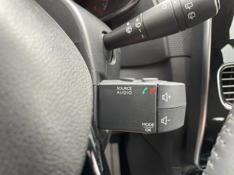 Renault Clio Grandtour 1.5 dCi 75hp, снимка 8 - Автомобили и джипове - 52292128