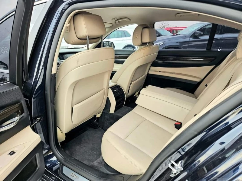 BMW 730, снимка 16 - Автомобили и джипове - 52375226