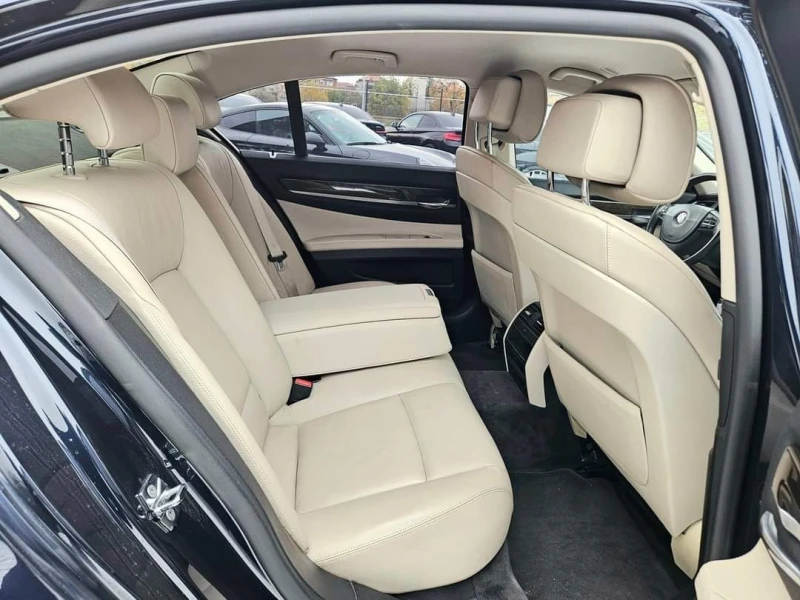 BMW 730, снимка 12 - Автомобили и джипове - 52375226