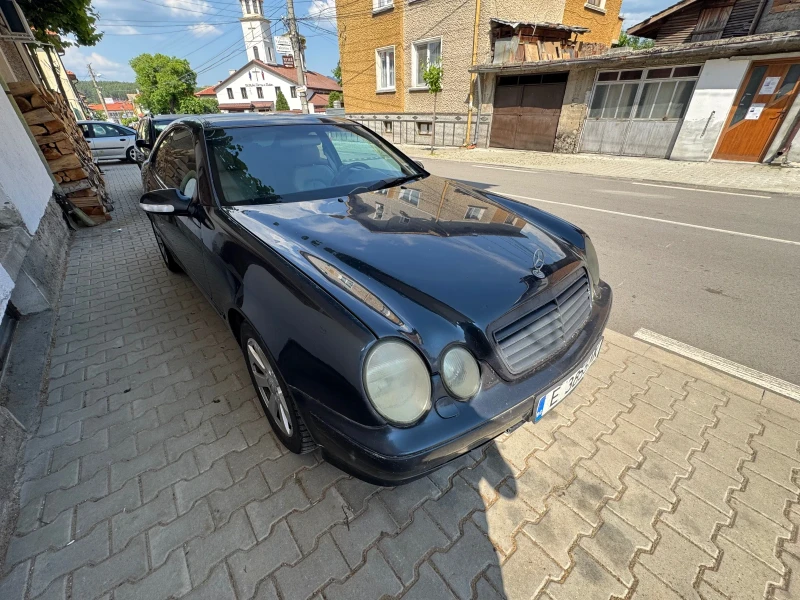 Mercedes-Benz CLK 200 Komoressor, снимка 4 - Автомобили и джипове - 52618491