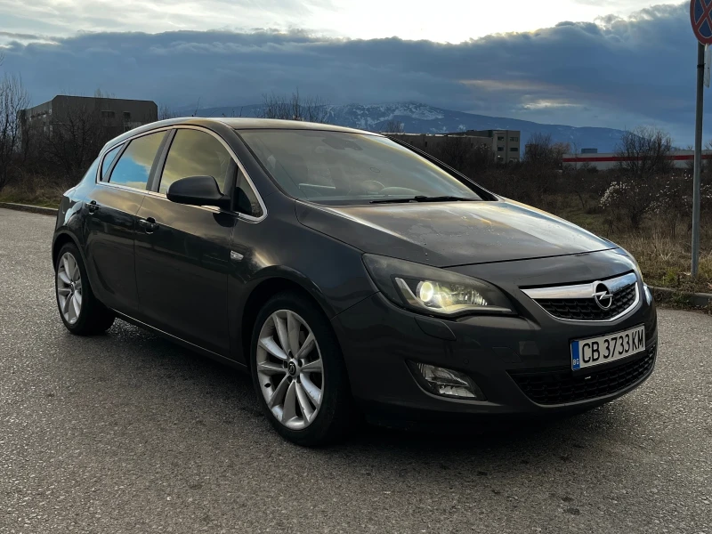 Opel Astra 1.6 TURBO, снимка 2 - Автомобили и джипове - 52812003