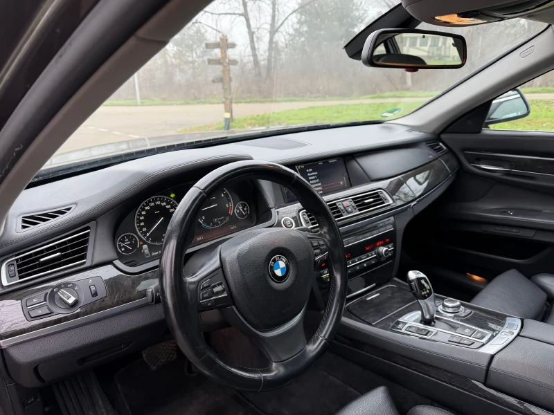 BMW 740 НОВ ВНОС , снимка 8 - Автомобили и джипове - 52857767