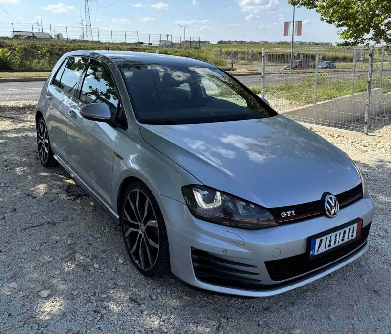 VW Golf GTI Performance , снимка 3 - Автомобили и джипове - 52957190