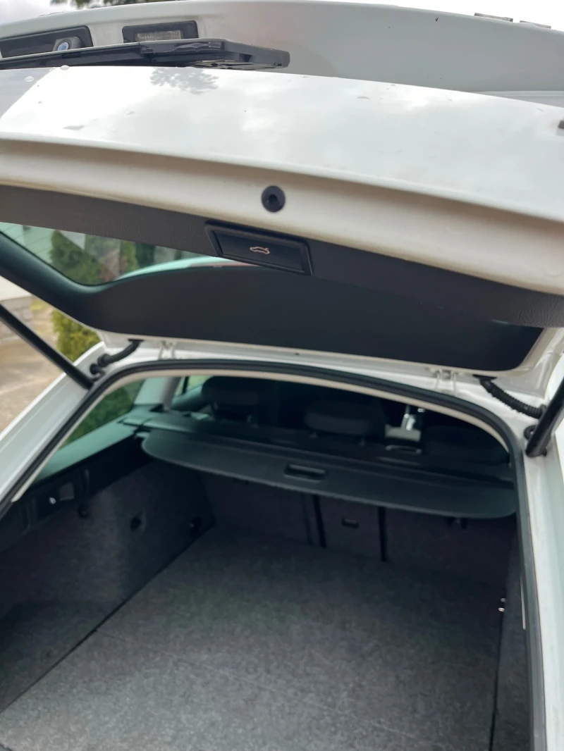 Skoda Octavia 1.6 TDI 4x4, снимка 14 - Автомобили и джипове - 53164601