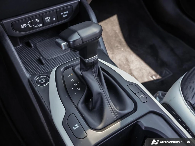 Kia K4 GT-Line Turbo  С РЕГИСТРАЦИЯ & АВТО КРЕДИТ, снимка 13 - Автомобили и джипове - 53260380