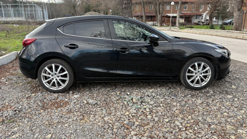 Mazda 3 ULTIMATE 2.2 Skyaktiv-D, снимка 7 - Автомобили и джипове - 53393703