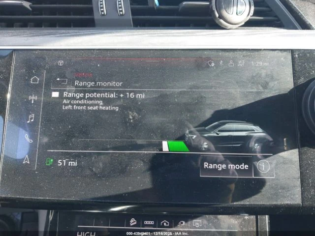 Audi E-Tron PREMIUM QUATTRO, снимка 12 - Автомобили и джипове - 53536069