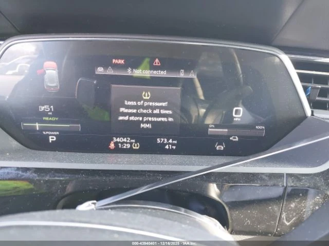 Audi E-Tron PREMIUM QUATTRO, снимка 13 - Автомобили и джипове - 53536069
