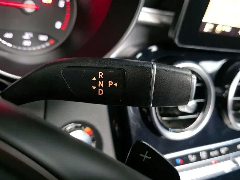 Mercedes-Benz C 220 D 4MATIC ESTATE, снимка 9 - Автомобили и джипове - 55007395