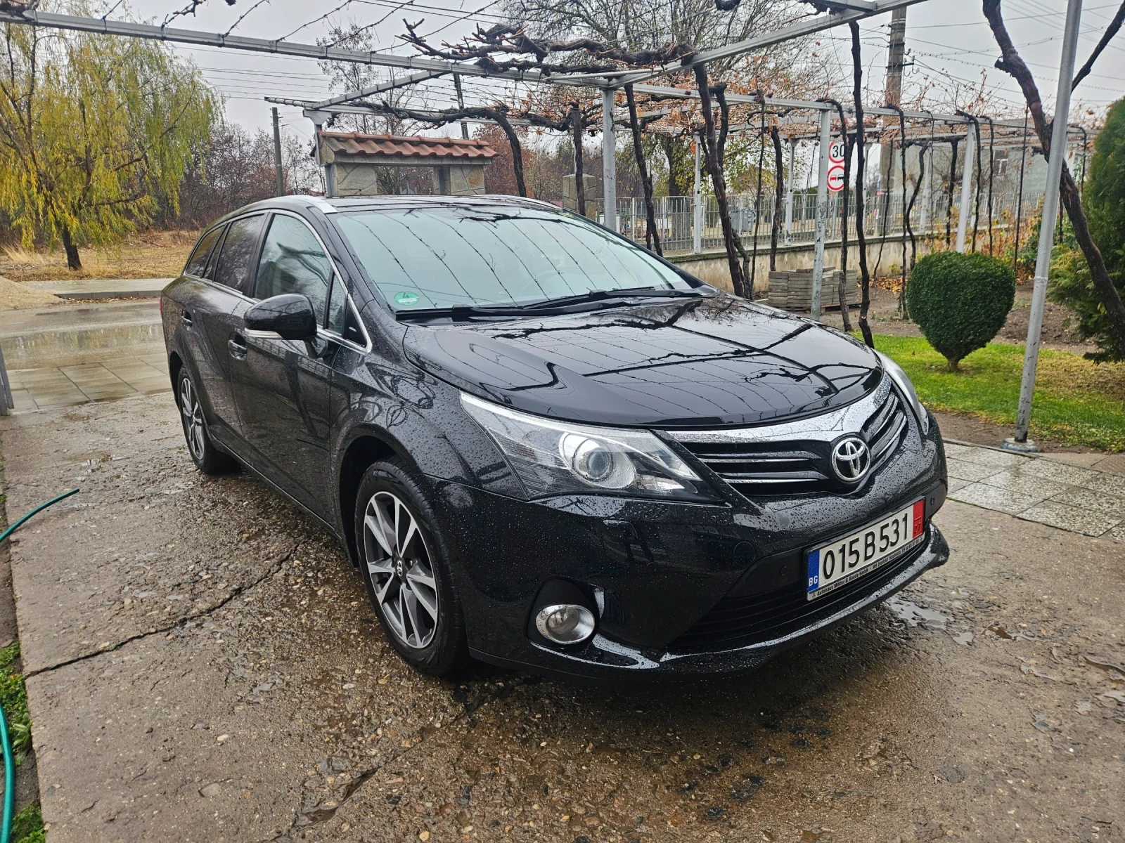 Toyota Avensis 1.8-122000.км - изображение 6