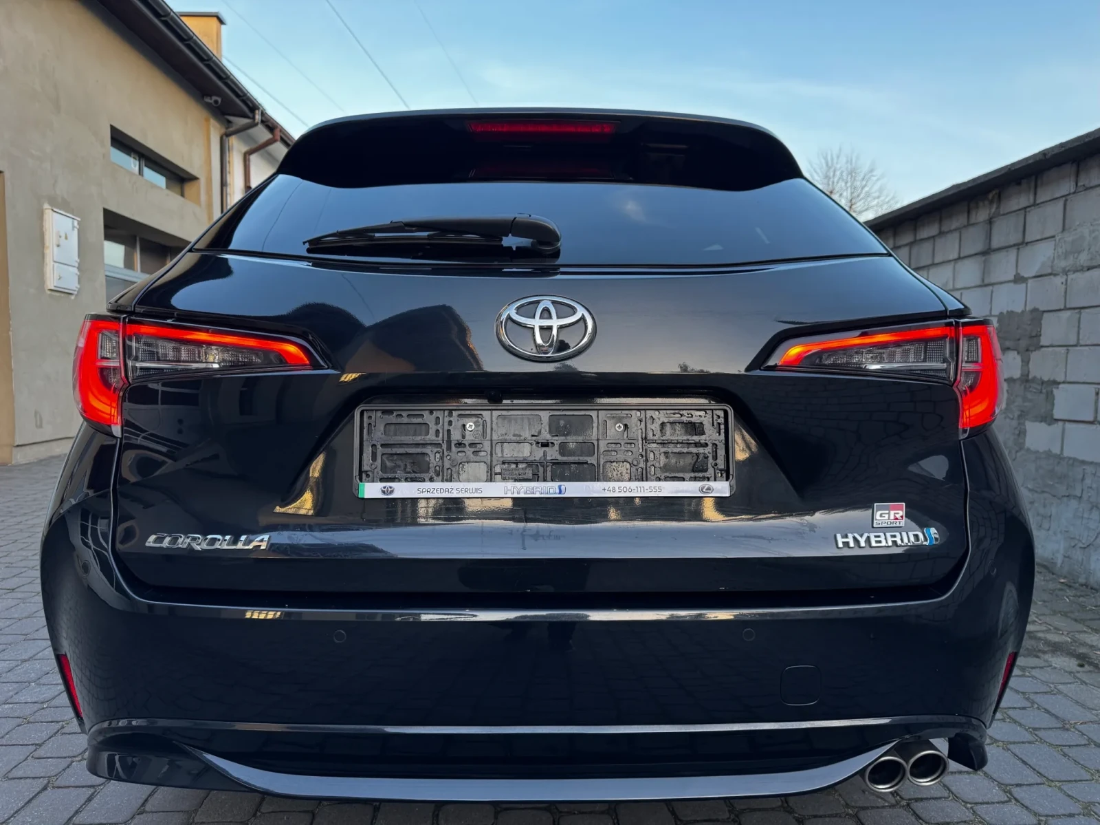 Toyota Corolla 1.8-2.0 Хибрид -Комби-GR, снимка 5 - Автомобили и джипове - 53945597