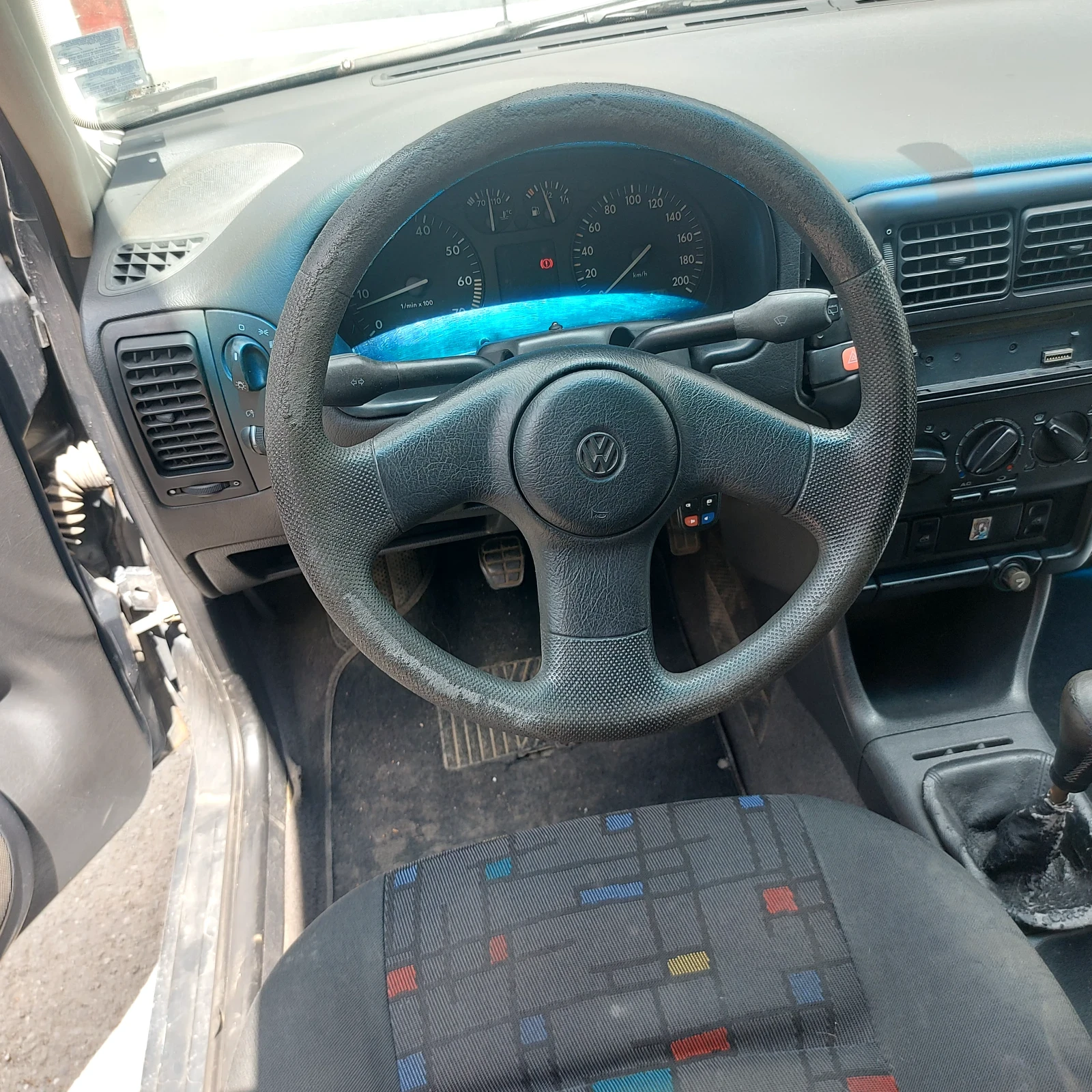 VW Polo 1.0 - изображение 7