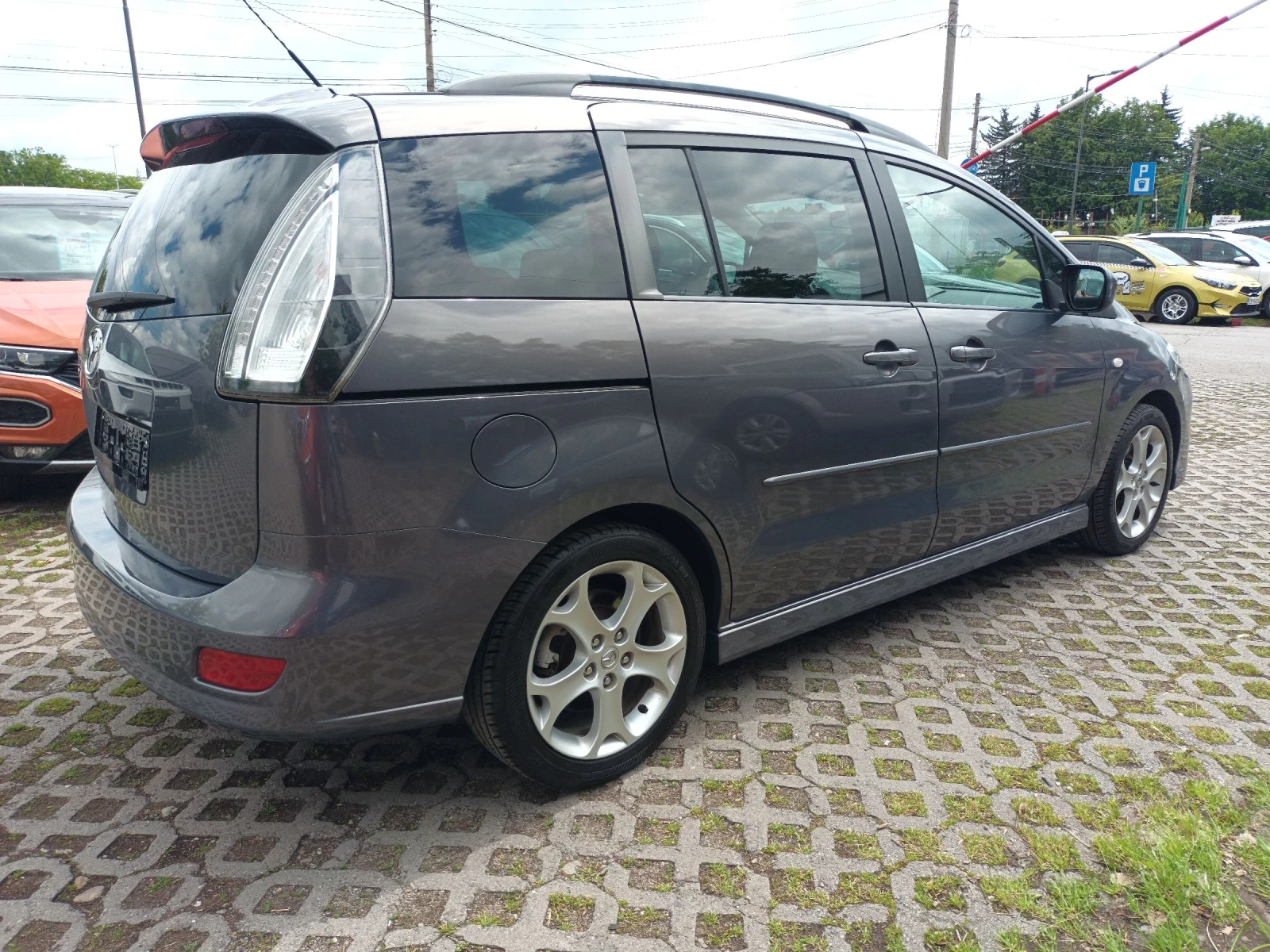 Mazda 5 2.0i бензин, 147к.с., 6+ 1места - изображение 6