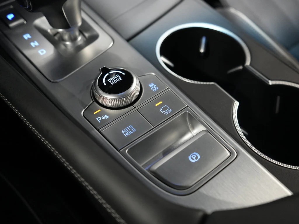 Genesis G70 3.3T AWD / Prestige / HUD / 360 | Mobile.bg   16