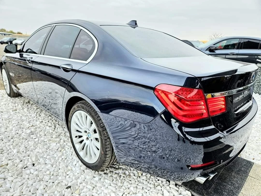BMW 730  - изображение 2