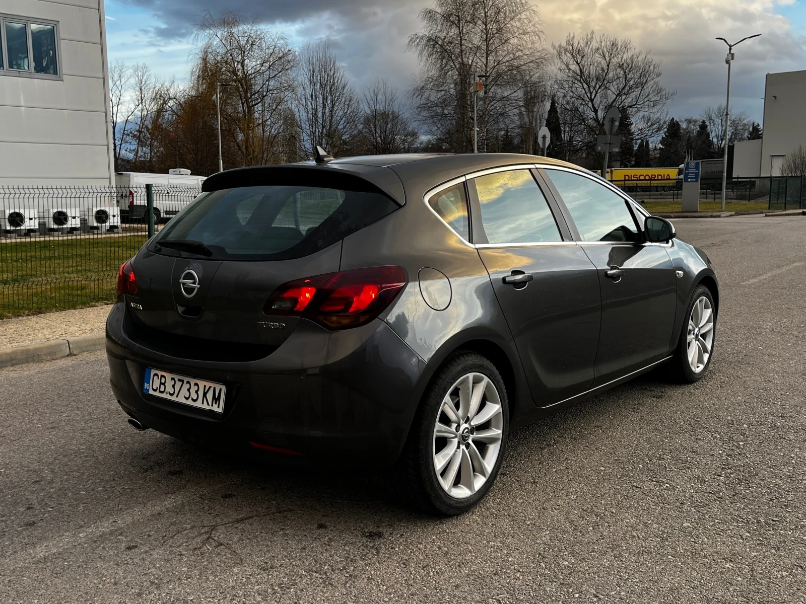 Opel Astra 1.6 TURBO - изображение 3