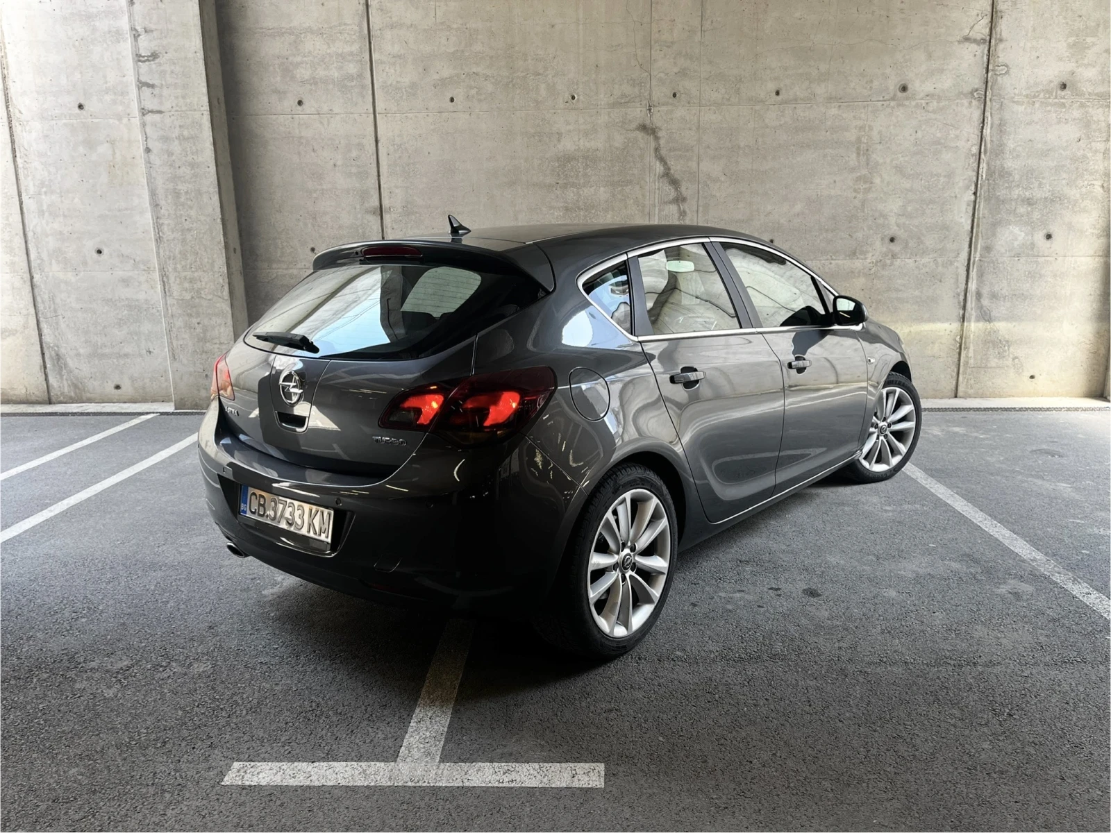 Opel Astra 1.6 TURBO - изображение 5