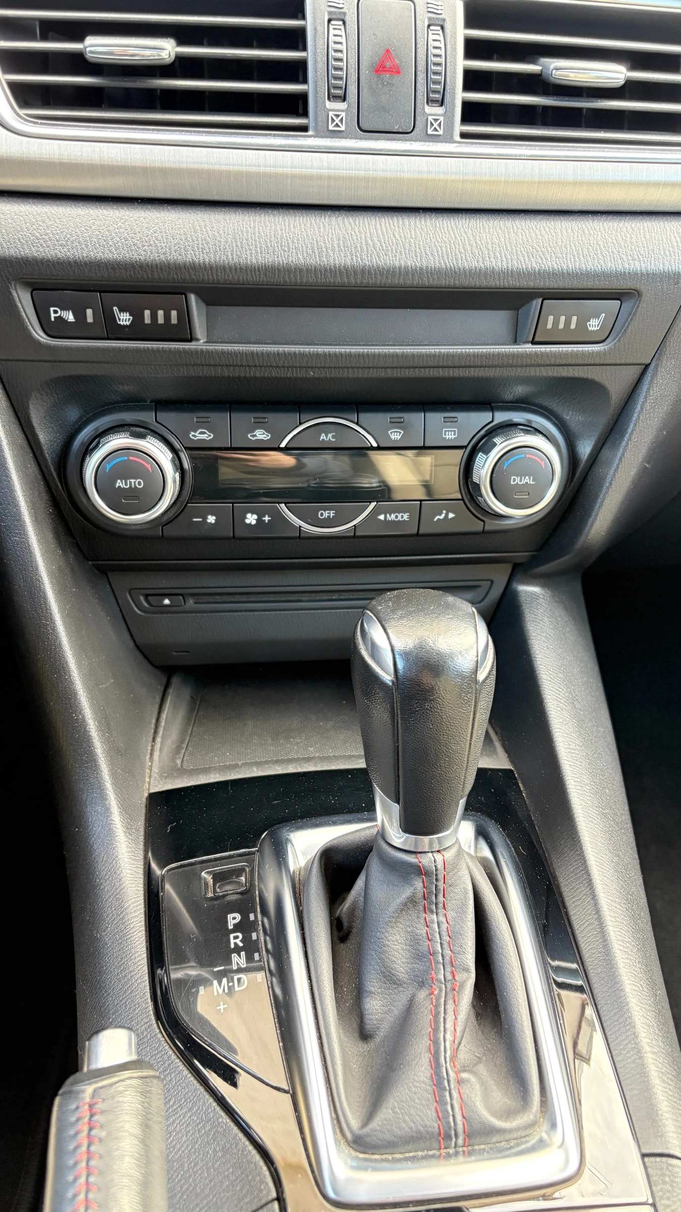 Mazda 3 ULTIMATE 2.2 Skyaktiv-D | Mobile.bg � ����������� 16