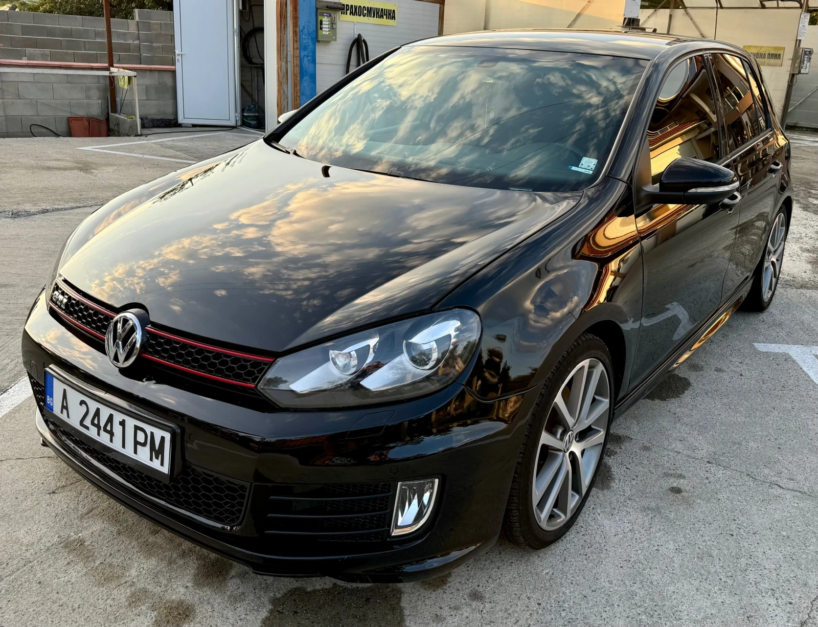 VW Golf 2.0TSI GTI, снимка 2 - Автомобили и джипове - 54070734