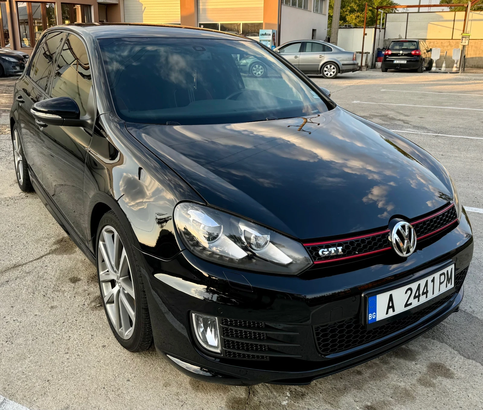 VW Golf 2.0TSI GTI | Auto.bg — изображение 1