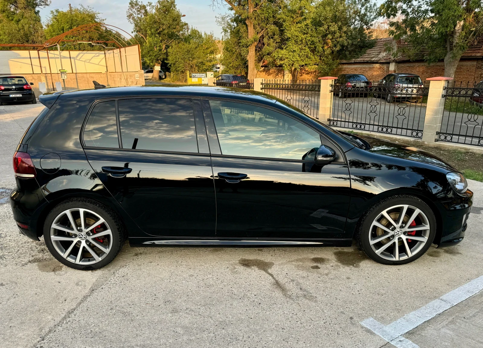 VW Golf 2.0TSI GTI, снимка 5 - Автомобили и джипове - 54070734