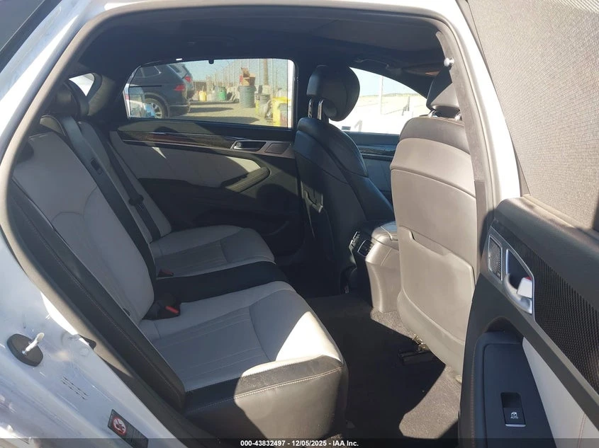 Genesis G80 3.3l 3.3T Sport, снимка 8 - Автомобили и джипове - 53905804