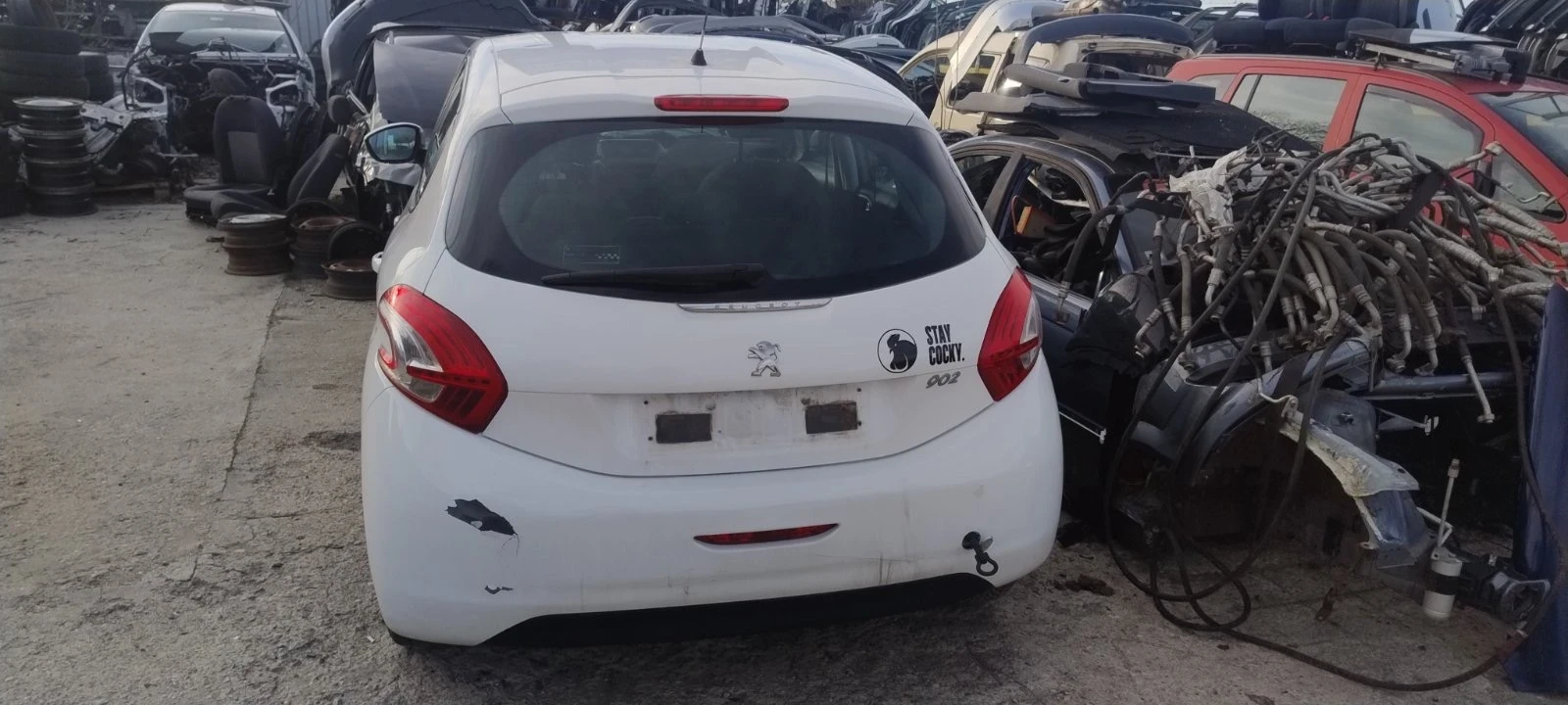 Peugeot 208 1.4 d, снимка 3 - Автомобили и джипове - 54117697