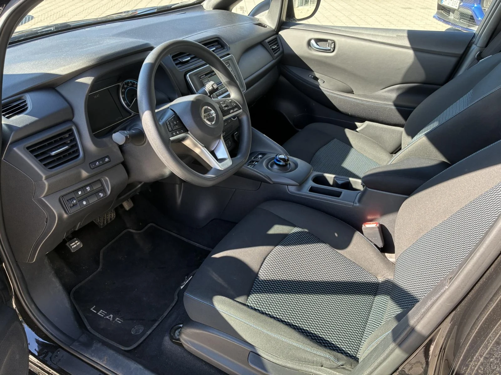 Nissan Leaf  40 kWh, снимка 6 - Автомобили и джипове - 54148863